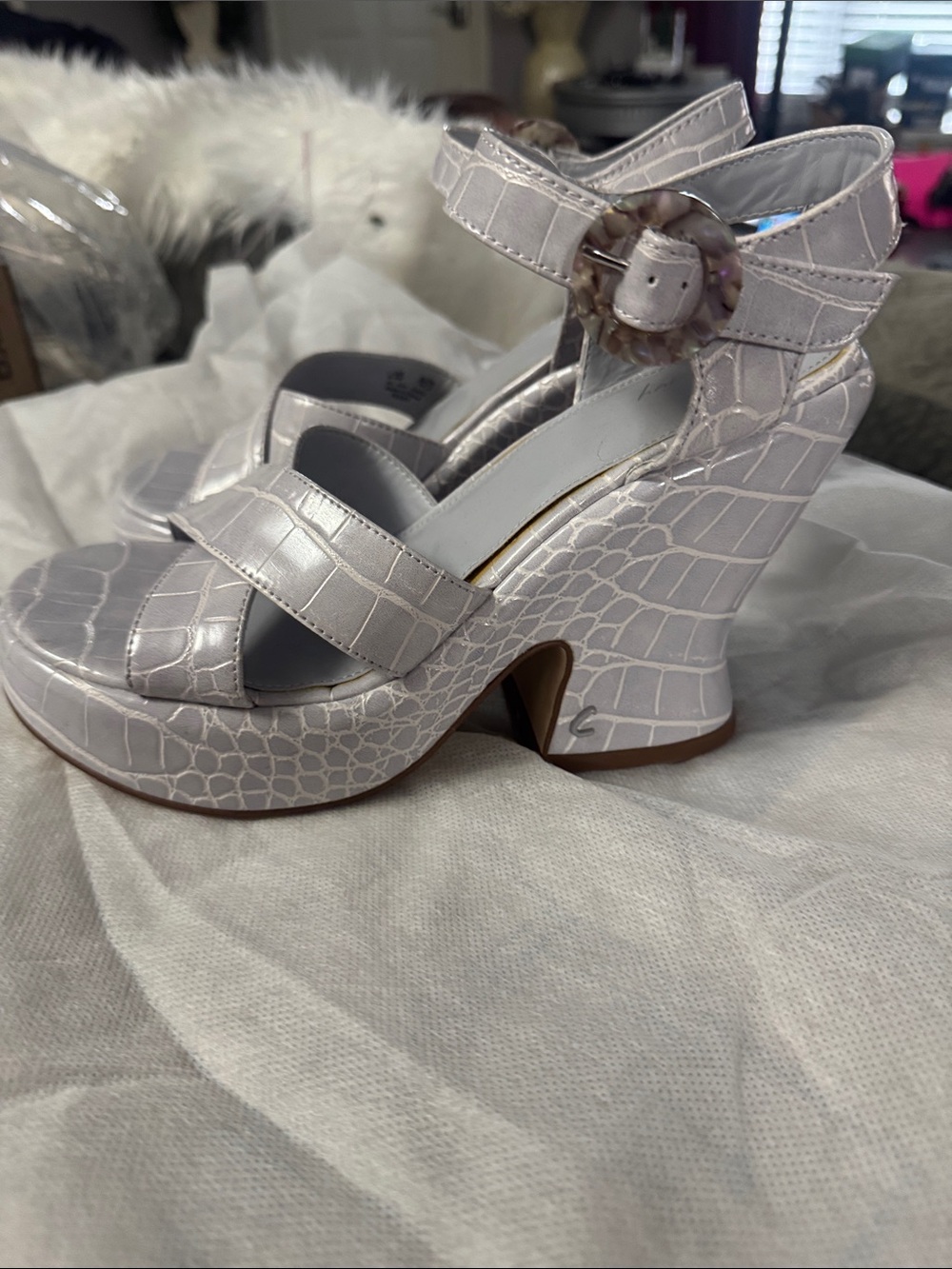 Circus by Sam Edelman Croc-Embossed Light Gray Slingback Sandals - Picture 2 of 7